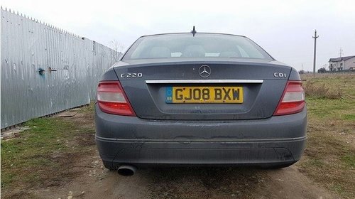 Dezmembrez mercedes benz w204 c220 cdi din 2008