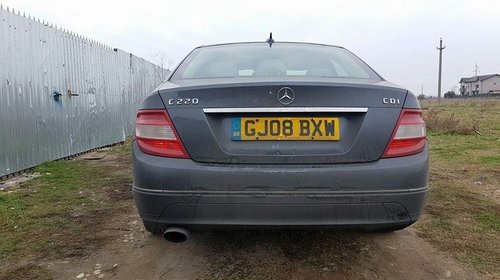 Dezmembrez mercedes benz w204 c220 cdi din 2008