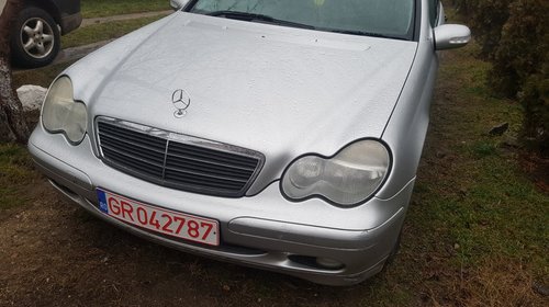 Dezmembrez Mercedes C 180 Compresor w 203