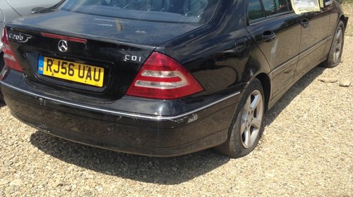 Dezmembrez mercedes c 200 cdi an 2007