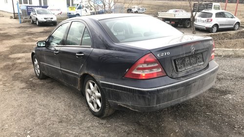 Dezmembrez Mercedes C 2004