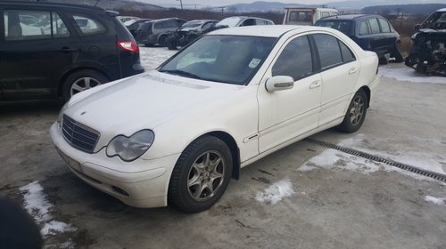 Dezmembrez Mercedes C 220 cdi 2002