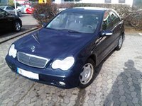 Dezmembrez mercedes C class din 2001