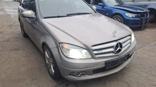 Dezmembrez Mercedes C Class 2.2 CDi an 2008 c