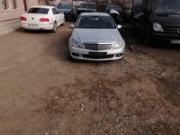 Dezmembrez mercedes c class c220 w204 an 2011 bara fata bara spate capota far faruri carenaj aparatori noroi stanga dreapta parbriz luneta portbagaj haion usa portiera stanga dreapta fata spate dezmembrari