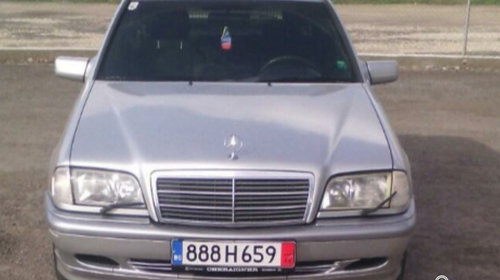 Dezmembrez Mercedes C-Class combi w202,2.2 cd