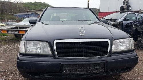 Dezmembrez Mercedes C-Class W202 1995 limuzin