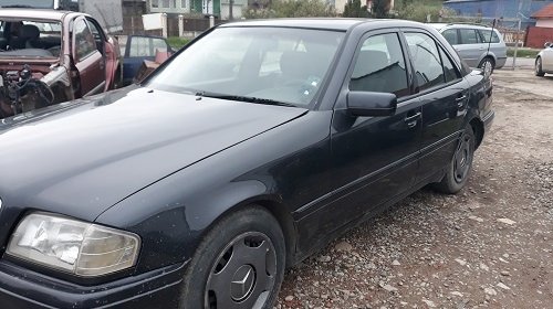 Dezmembrez Mercedes C-Class W202 1995 limuzina 1,8 i