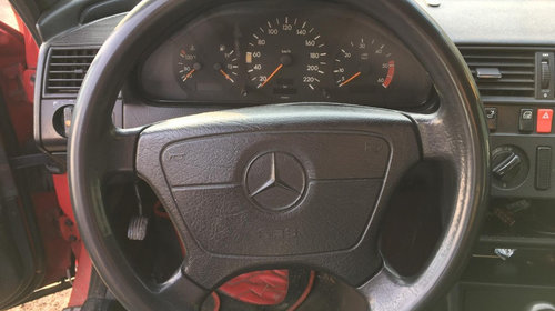 Dezmembrez Mercedes C-Class W202 1997 LIMUZINA 2.0 D