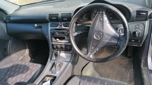 Dezmembrez Mercedes C-Class W202 2003 coupe 2.2