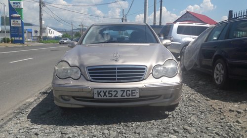 Dezmembrez Mercedes C-CLASS W203 2002 Hatchba