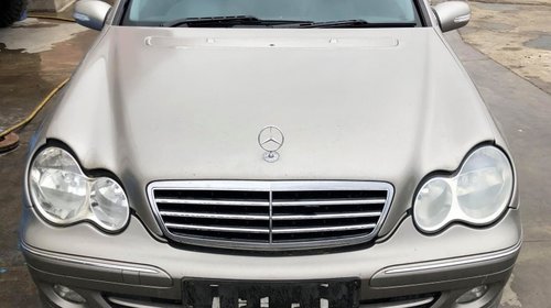 Dezmembrez Mercedes C-CLASS W203 2005 berlina