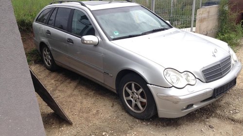 Dezmembrez mercedes c class w203 combi