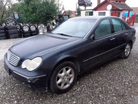 Dezmembrez Mercedes C Class W203 din 2001, motor 2.2 Diesel