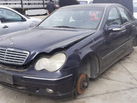 Dezmembrez Mercedes C Class W203, motor 2.0 Benzina