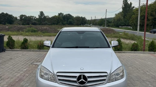 Dezmembrez Mercedes C-Class W204 2008 berlina 2.2