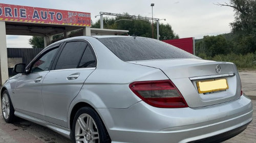 Dezmembrez Mercedes C-Class W204 2008 berlina 2.2