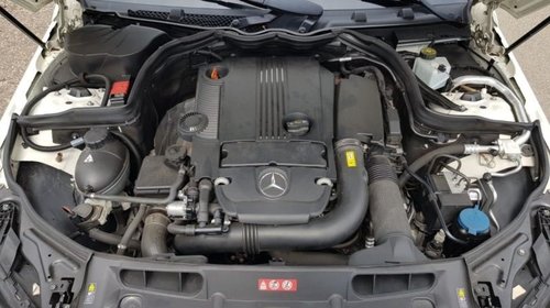 Dezmembrez Mercedes C Class w204 C180 CGI din 2011 Motor 1.8 CGI 156 cp