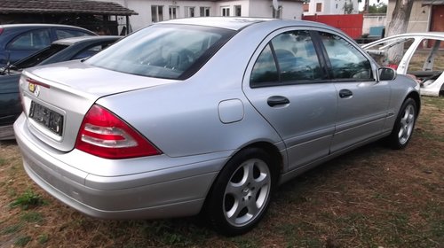 Dezmembrez Mercedes C Class W303 an 2002 motor 1800 benzina