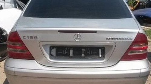 Dezmembrez Mercedes C180 Kompressor Classic