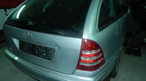 Dezmembrez Mercedes C200 - 2004 S203