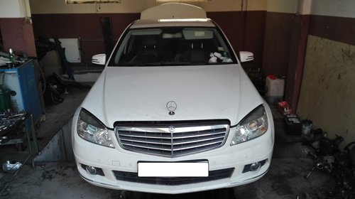 Dezmembrez Mercedes C200 An fabricatie 2010, W204, Elegance