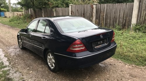 Dezmembrez Mercedes C200 kompressor w203