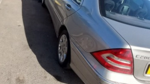 DEZMEMBREZ MERCEDES C200 W203 6 TREPTE MANUALA DIN 2005