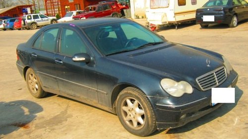 Dezmembrez Mercedes C200, W203, din 2000, 2.0