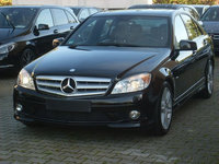 Dezmembrez Mercedes C220 2.2 CDI W204