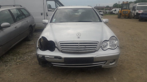 Dezmembrez Mercedes C220 2006 M646963