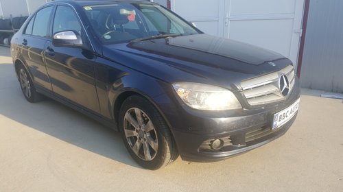 Dezmembrez MERCEDES C220 an 2008