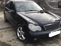 Dezmembrez Mercedes C220 CDI W203