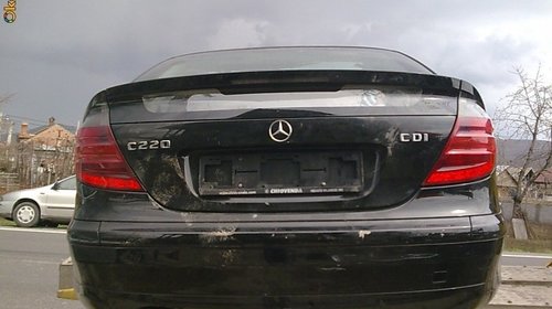 Dezmembrez Mercedes C220 Sport-Coupe, an 2003, 2.2 CDI