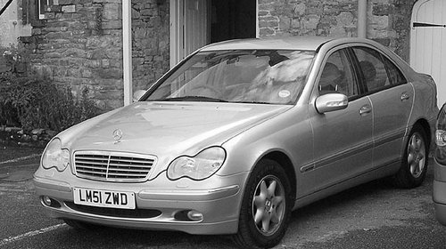 Dezmembrez mercedes c220 (w203)