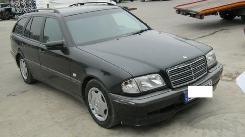 Dezmembrez Mercedes C250 din 1998, 2.5d