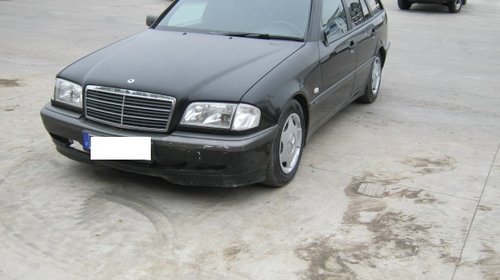 Dezmembrez Mercedes C250 din 1998, 2.5d