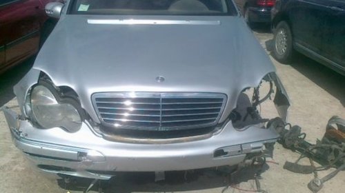 Dezmembrez Mercedes C270 Cdi 6 1 Trepte An 2003