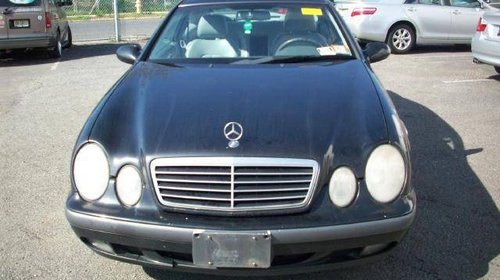 Dezmembrez mercedes clk 200 , motor 2.0 benzi