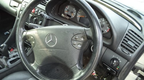 Dezmembrez Mercedes CLK C208 din 1999, 2.3 b