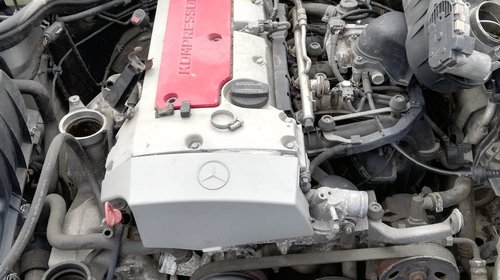 Dezmembrez Mercedes Compresor E Class E 200 2