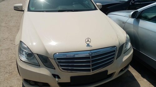 Dezmembrez Mercedes E 220 CDI w212 1