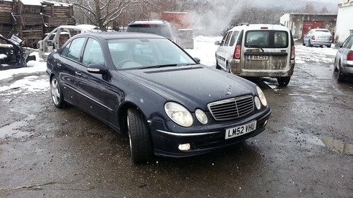 Dezmembrez Mercedes E 270 cdi, an 2002