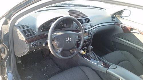 Dezmembrez Mercedes E 270 CDI - model W211 combi