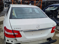 Dezmembrez Mercedes E CLASS 2.2 E5 2010