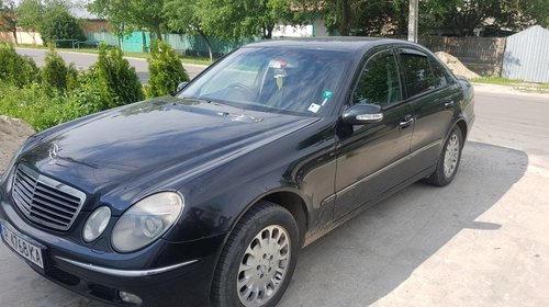 Dezmembrez Mercedes E-CLASS W211 2004 Berlina