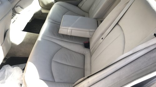 Dezmembrez MERCEDES E-CLASS W211 AUTOMAT 270 CDI volan stânga