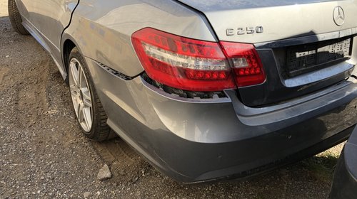 Dezmembrez MERCEDES E-CLASS w212 250cdi,2.2 cdi 145.000km verificabili