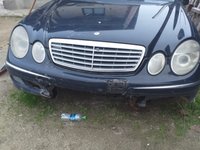 Dezmembrez Mercedes E classe fabricație 2004