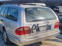 Dezmembrez Mercedes E classe W210 combi motor 2.2.2cdi fabricație 1999